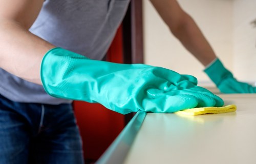 Preparing a mattress for professional cleaning in Tufnellpark